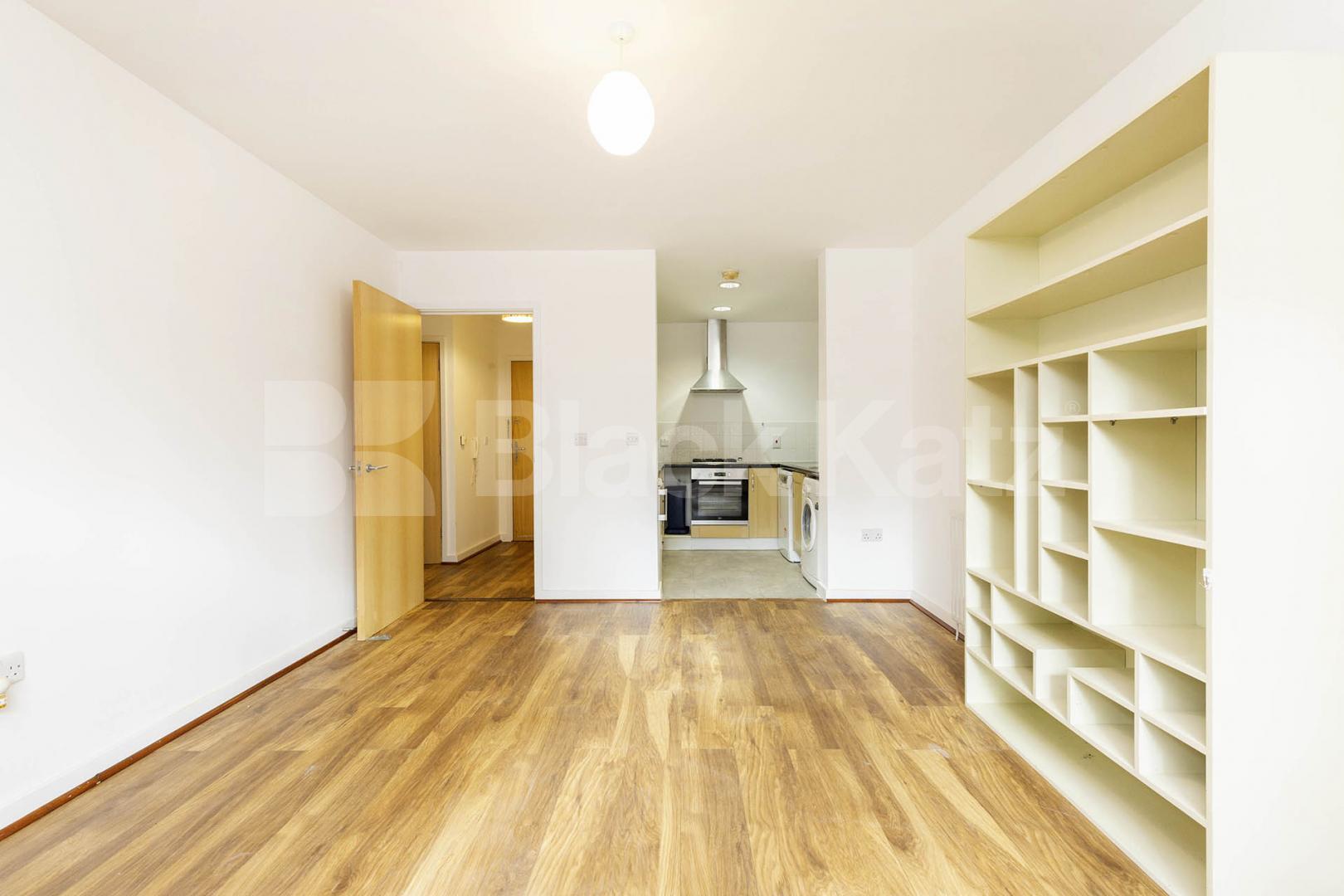 Newly refurbished one bedroom with a garden Clarendon Road, Hornsey / Turnpike Lane